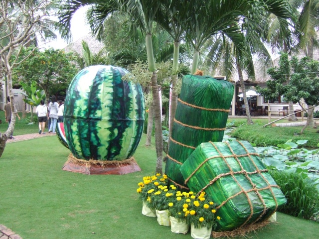 Dua Hau, Banh Chung & Banh Tet