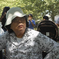 Ong ngoai pictures 527-1247115471