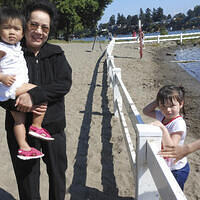 Ong ngoai pictures 577-401782381