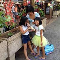 Mother,Cindy,Julie at Internatinal market Hawaii